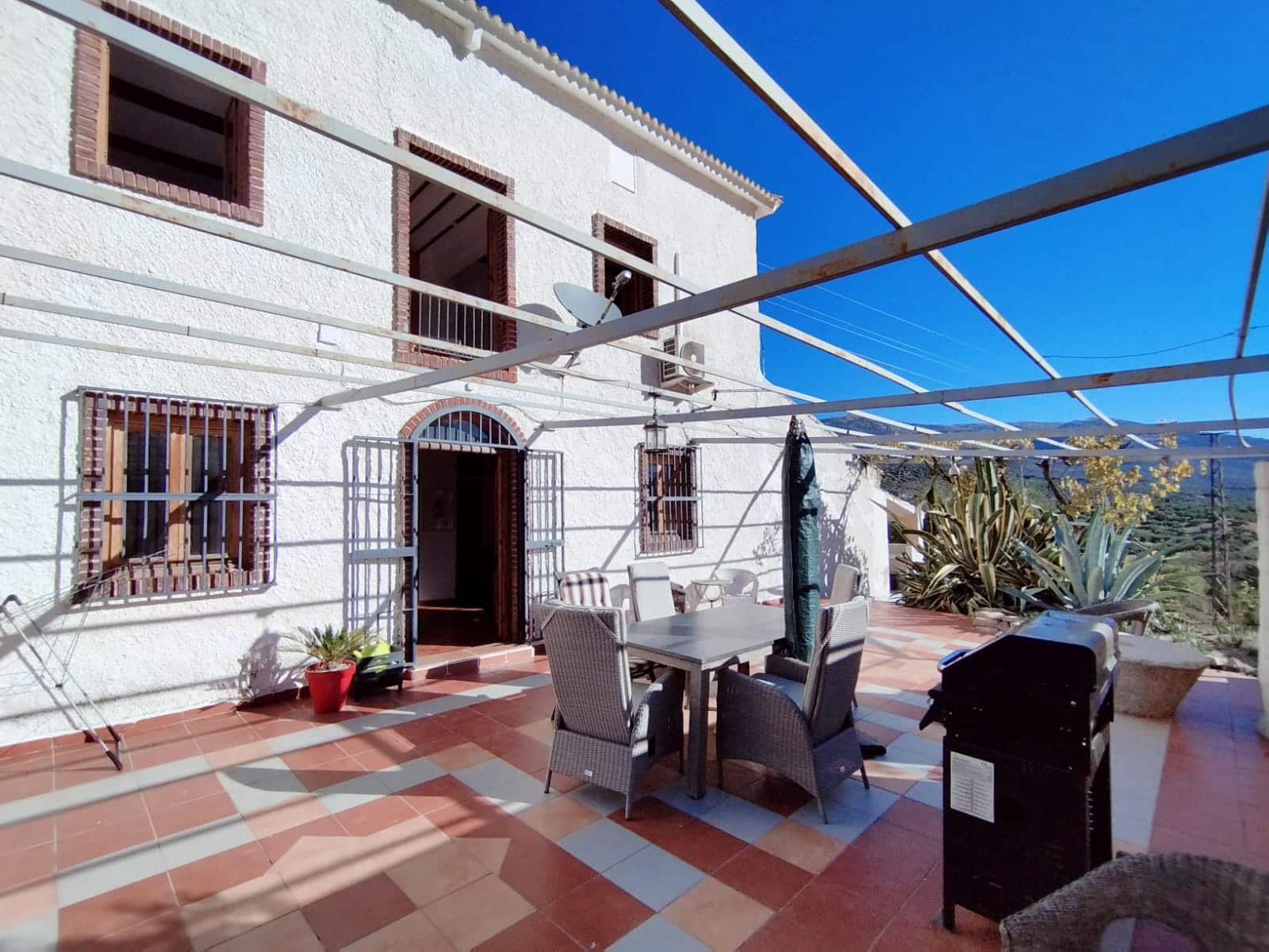 5 soveværelse Finca/Landehus til salg i Martos med swimmingpool - € 289.000 (Ref: 9012995)