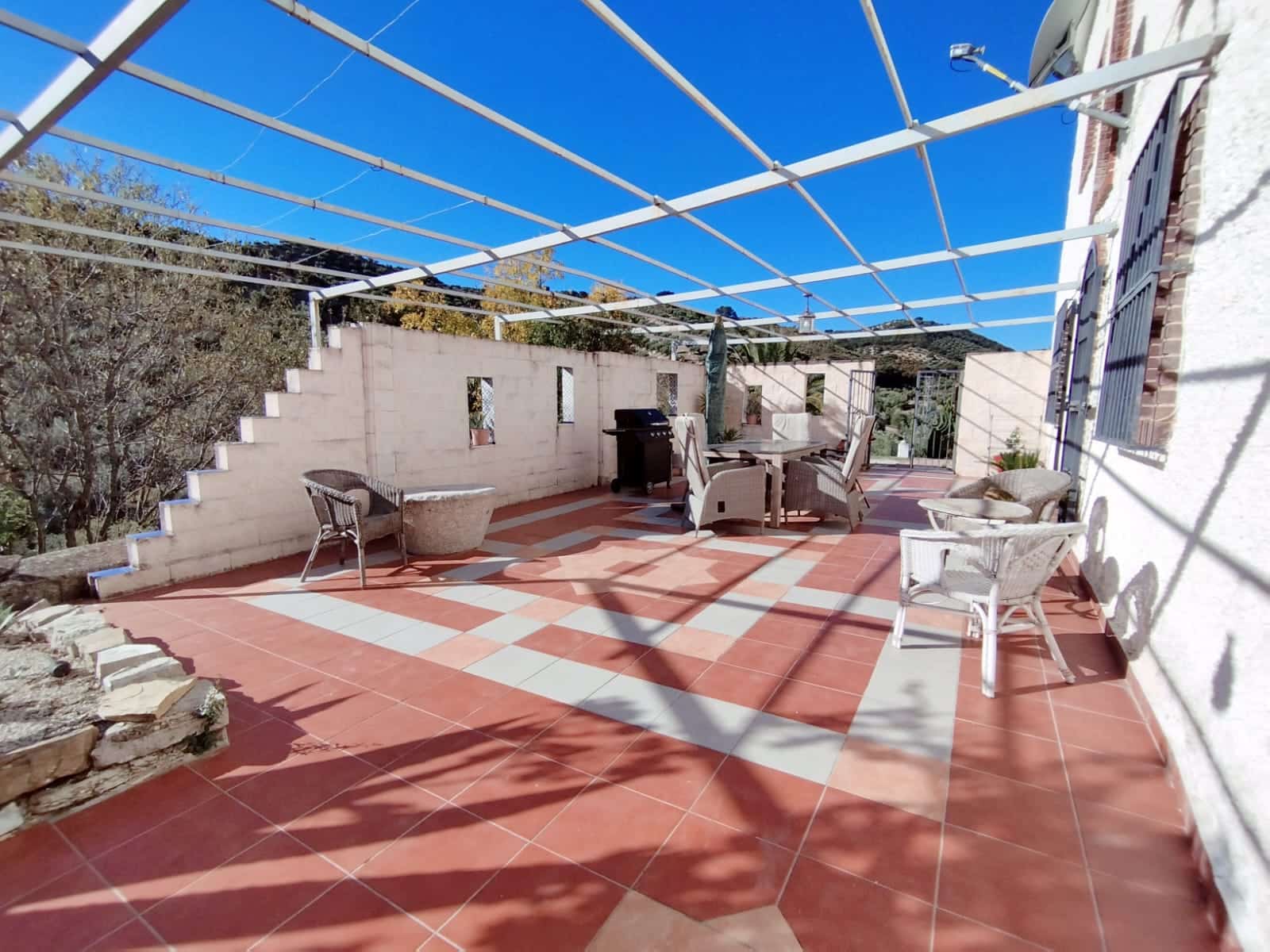5 soveværelse Finca/Landehus til salg i Martos med swimmingpool - € 289.000 (Ref: 9012995)