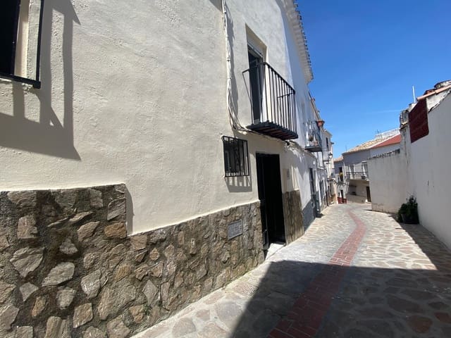 3 soveværelse Byhus til salg i Martos - € 39.900 (Ref: 9018535)