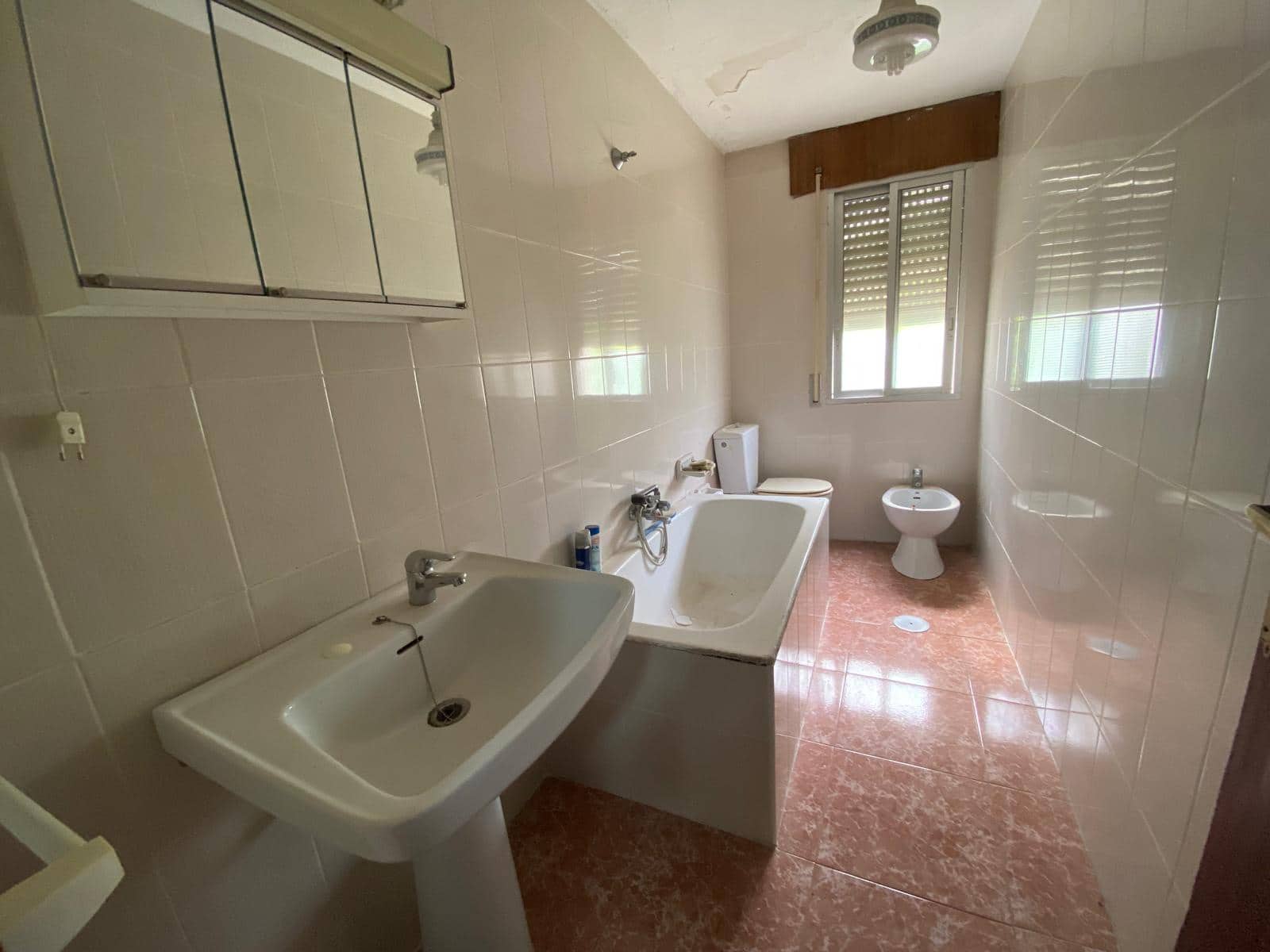 Byhus til salg i Martos med garage - € 119.000 (Ref: 9030382)