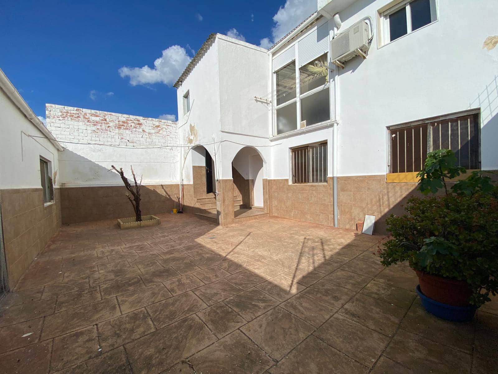 6 soveværelse Byhus til salg i Alcaudete - € 119.900 (Ref: 9030593)