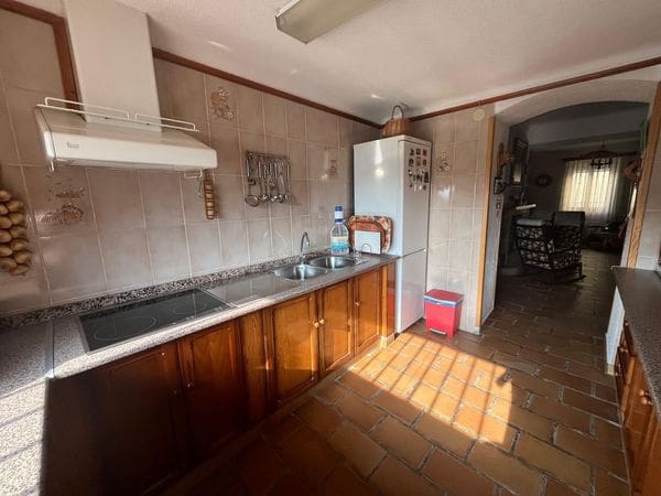 6 soveværelse Byhus til salg i Martos med swimmingpool - € 129.900 (Ref: 9040939)