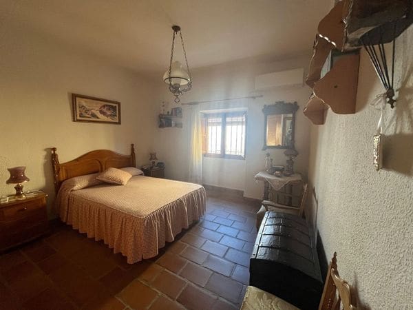 6 soveværelse Byhus til salg i Martos med swimmingpool - € 129.900 (Ref: 9040939)