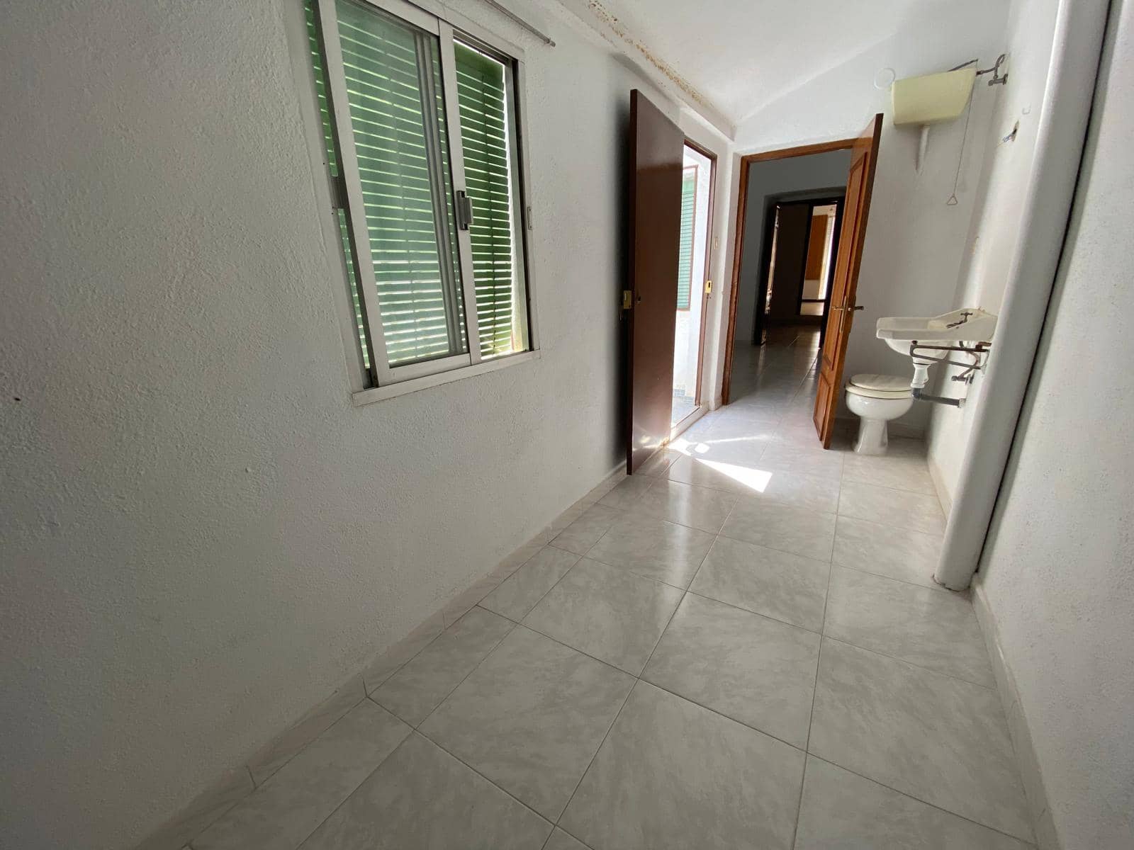 5 bedroom Townhouse for sale in Torredonjimeno - € 65,000 (Ref: 9181498)