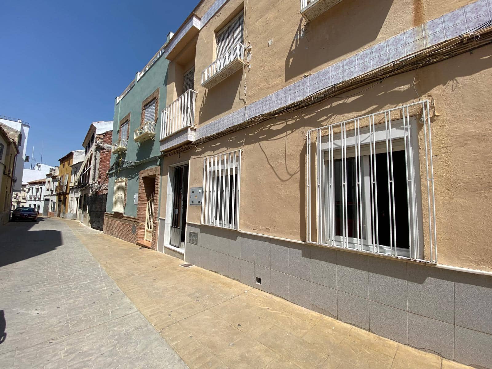 5 bedroom Townhouse for sale in Torredonjimeno - € 65,000 (Ref: 9181498)