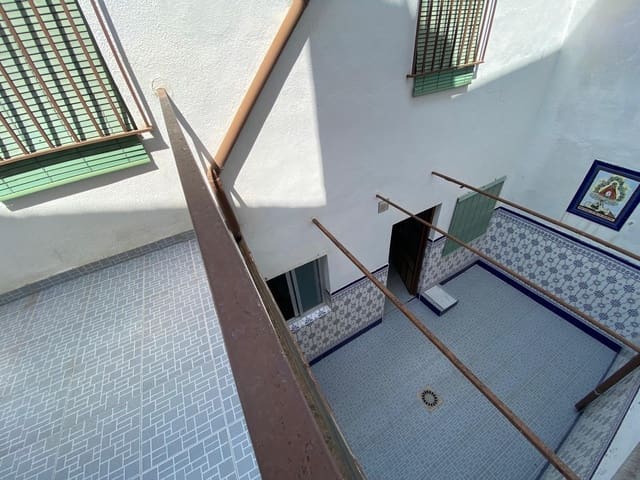 5 bedroom Townhouse for sale in Torredonjimeno - € 65,000 (Ref: 9181498)