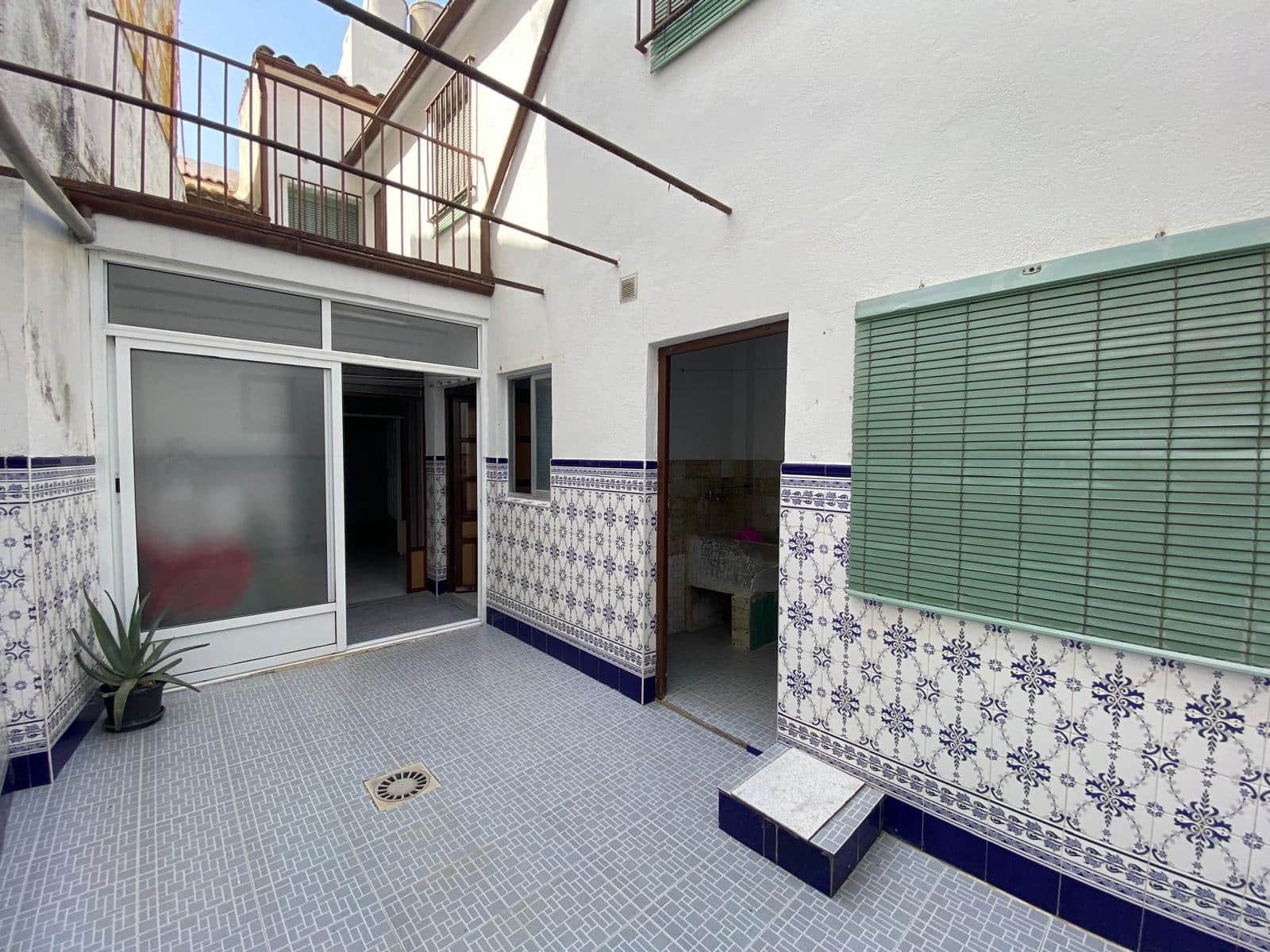 5 bedroom Townhouse for sale in Torredonjimeno - € 65,000 (Ref: 9181498)