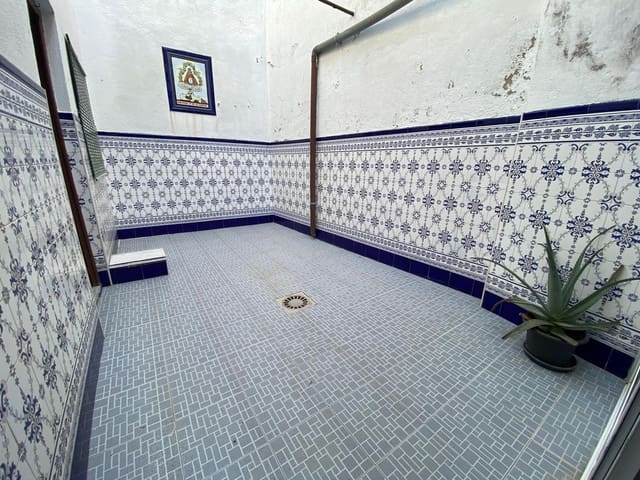 5 bedroom Townhouse for sale in Torredonjimeno - € 65,000 (Ref: 9181498)