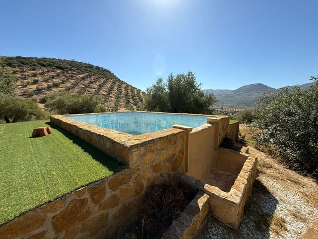 4 soverom Hus til salgs i La Carrasca, Martos med svømmebasseng - € 296 000 (Ref: 9294747)