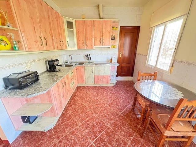 3 bedroom Townhouse for sale in Monte Lope Alvarez, Martos - € 74,900 (Ref: 9345679)