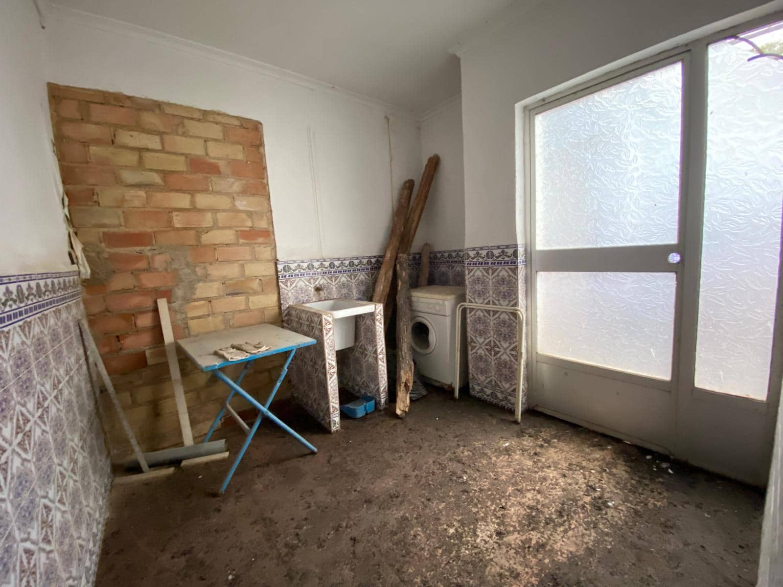 6 bedroom Townhouse for sale in Torredonjimeno with garage - € 79,900 (Ref: 9357589)