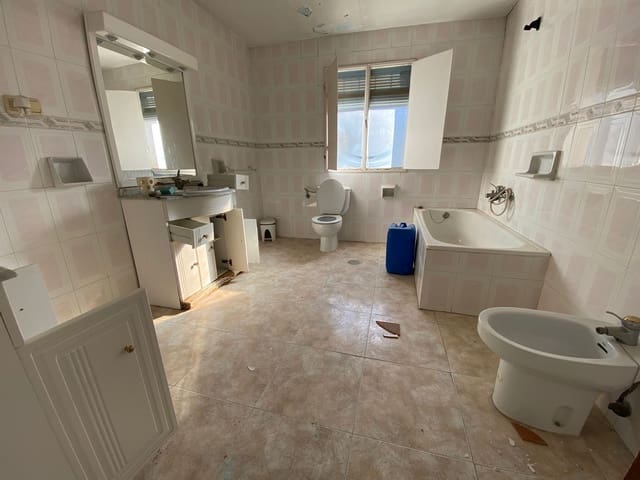 5 soverom Hus til salgs i Torredonjimeno - € 56 900 (Ref: 9374650)