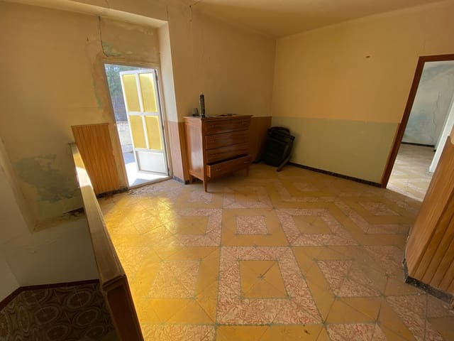 5 soverom Hus til salgs i Torredonjimeno - € 56 900 (Ref: 9374650)