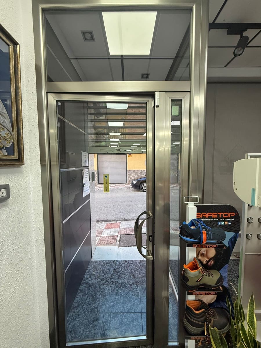 Shop for sale in Martos - € 99,900 (Ref: 9381991)