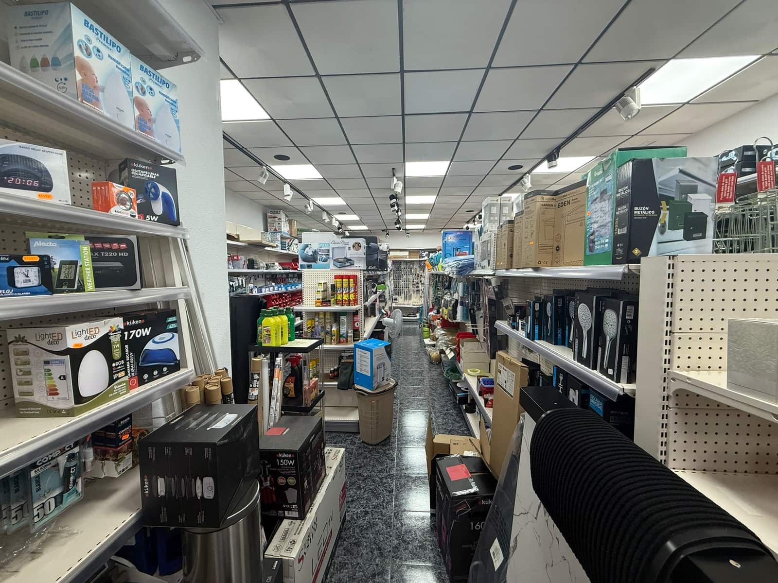 Shop for sale in Martos - € 99,900 (Ref: 9381991)