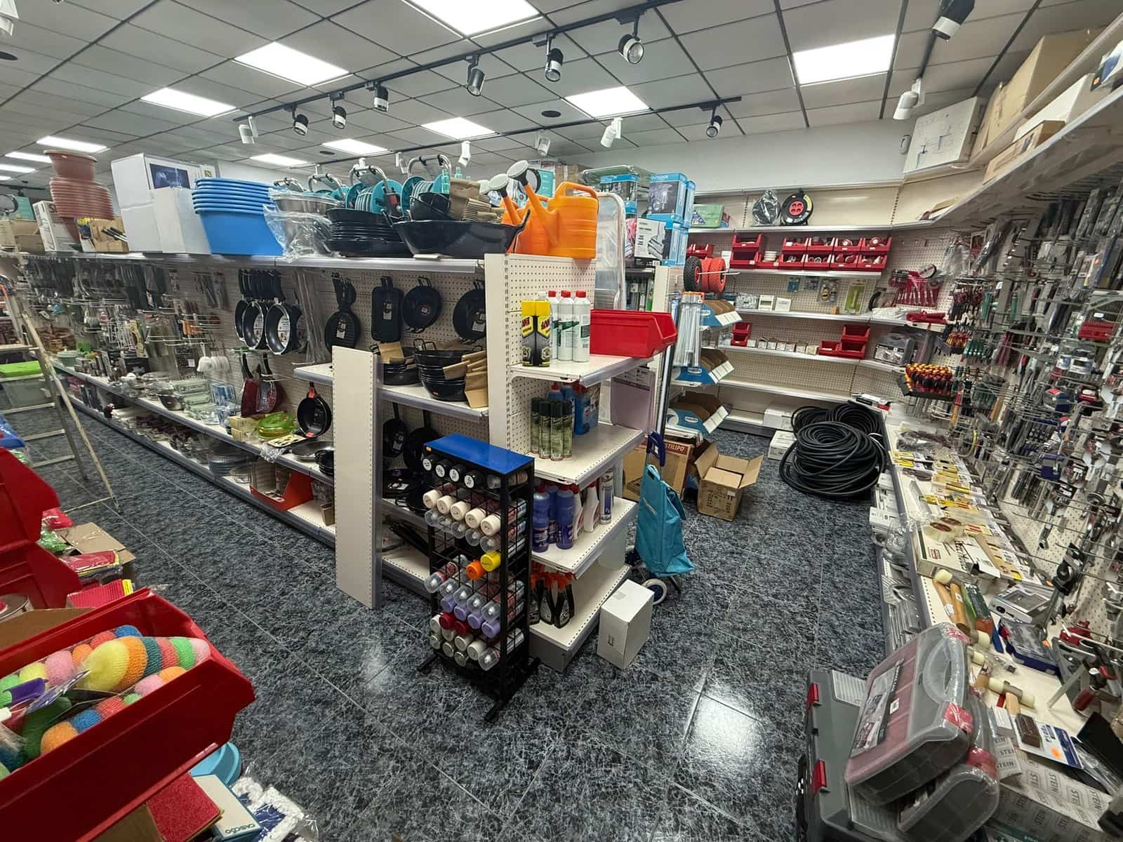 Shop for sale in Martos - € 99,900 (Ref: 9381991)