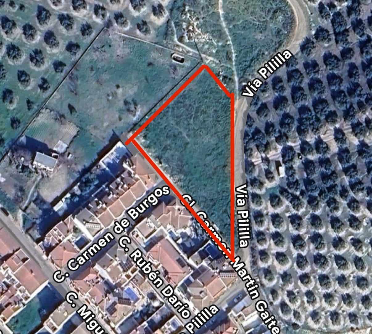 Grunde uden byggetilladelser til salg i Martos - € 499.900 (Ref: 9395490)