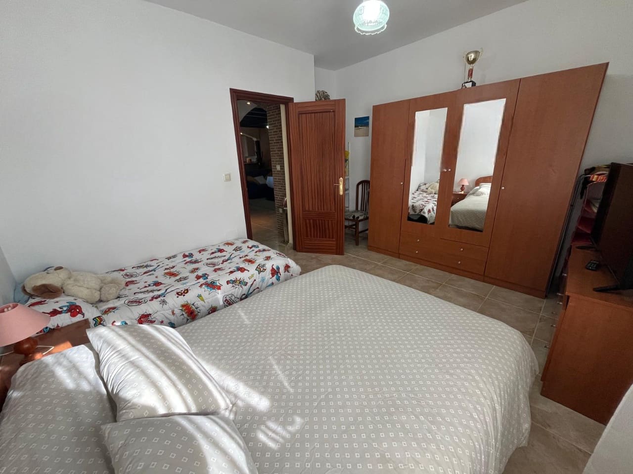 4 makuuhuone Omakotitalo myytävänä paikassa Martos mukana uima-altaan - 265 000 € (Ref: 9523538)