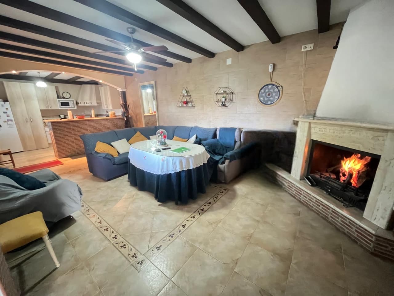 4 makuuhuone Omakotitalo myytävänä paikassa Martos mukana uima-altaan - 265 000 € (Ref: 9523538)