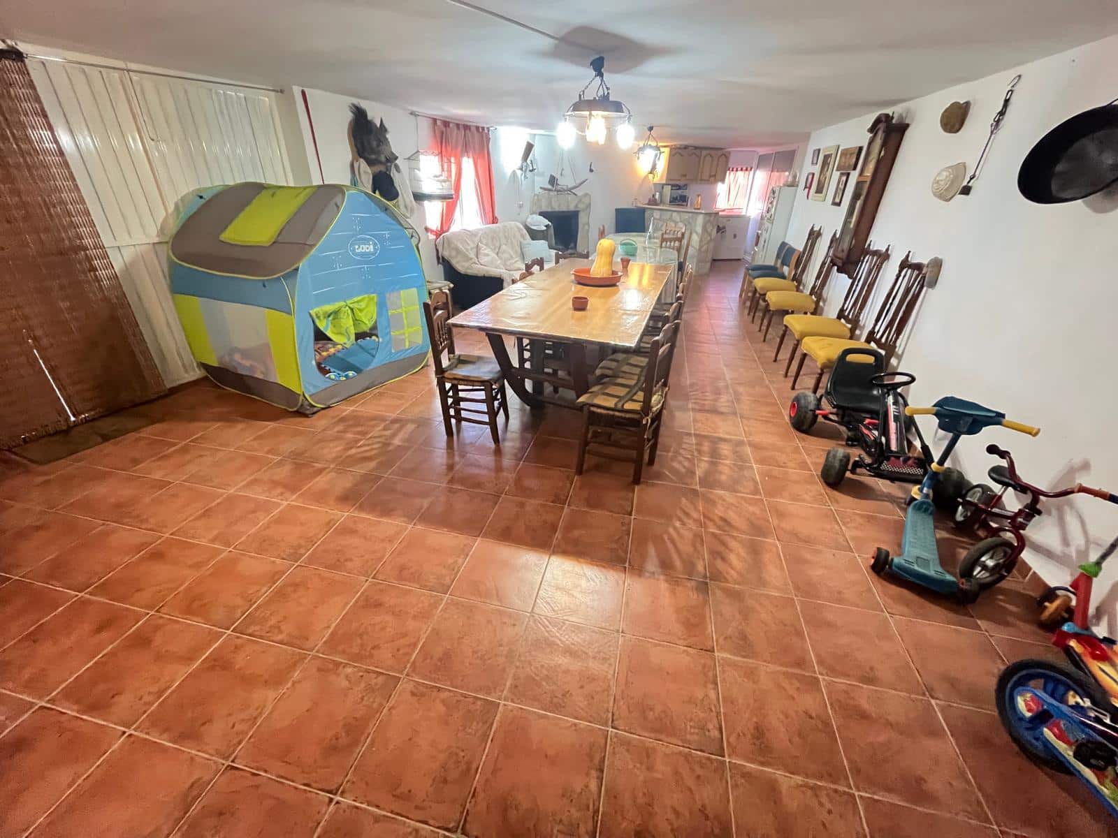 4 makuuhuone Omakotitalo myytävänä paikassa Martos mukana uima-altaan - 265 000 € (Ref: 9523538)