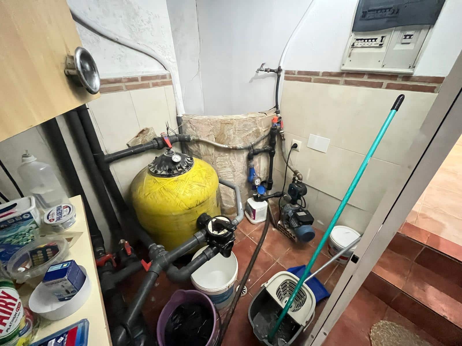 4 makuuhuone Omakotitalo myytävänä paikassa Martos mukana uima-altaan - 265 000 € (Ref: 9523538)