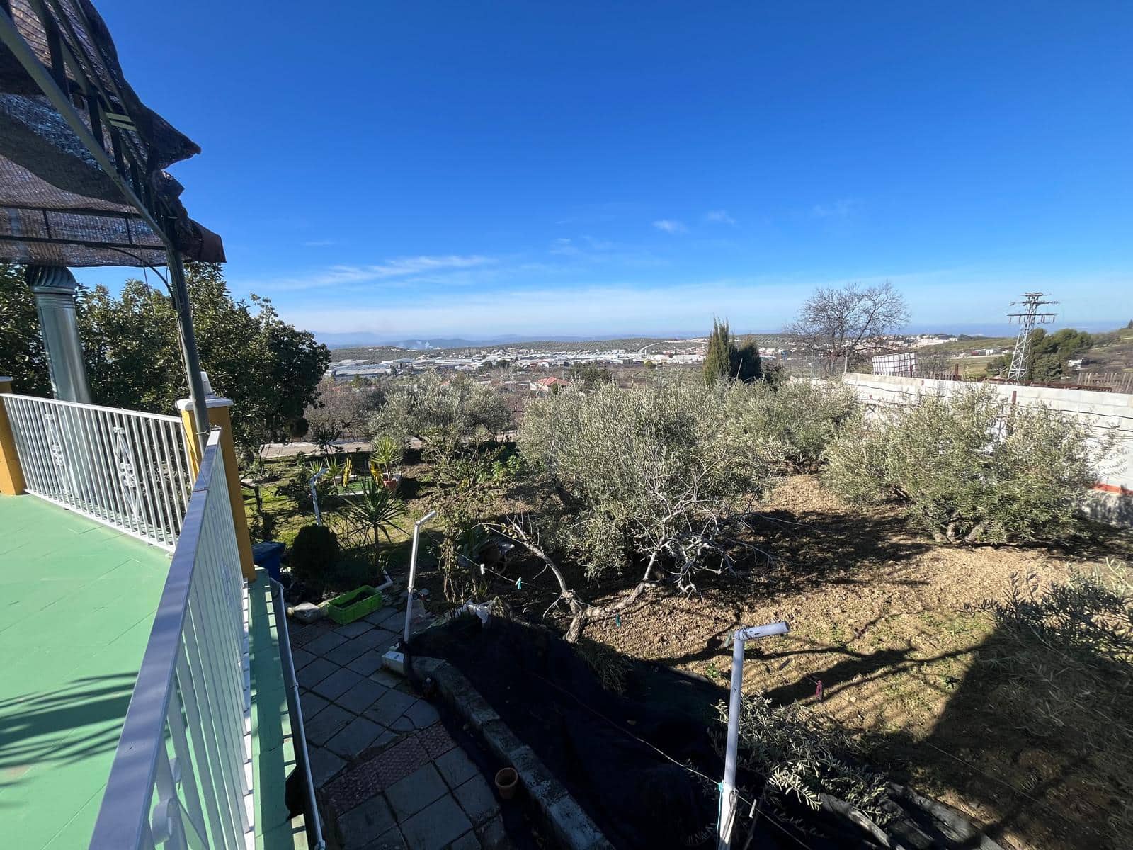 4 makuuhuone Omakotitalo myytävänä paikassa Martos mukana uima-altaan - 265 000 € (Ref: 9523538)