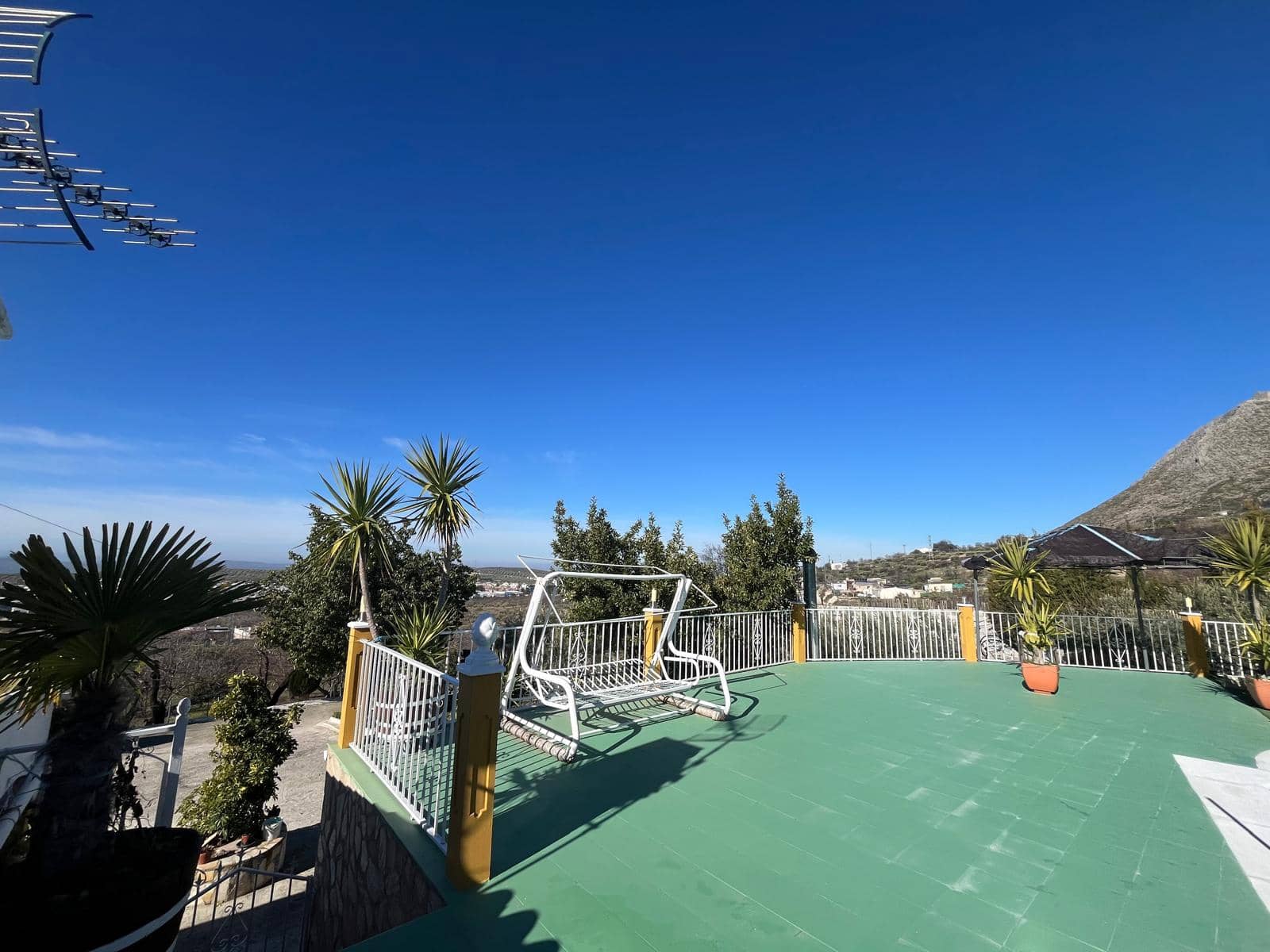 4 makuuhuone Omakotitalo myytävänä paikassa Martos mukana uima-altaan - 265 000 € (Ref: 9523538)