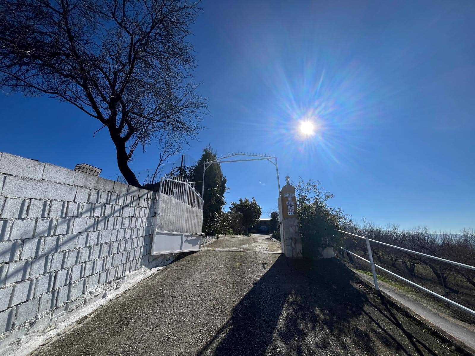 4 makuuhuone Omakotitalo myytävänä paikassa Martos mukana uima-altaan - 265 000 € (Ref: 9523538)