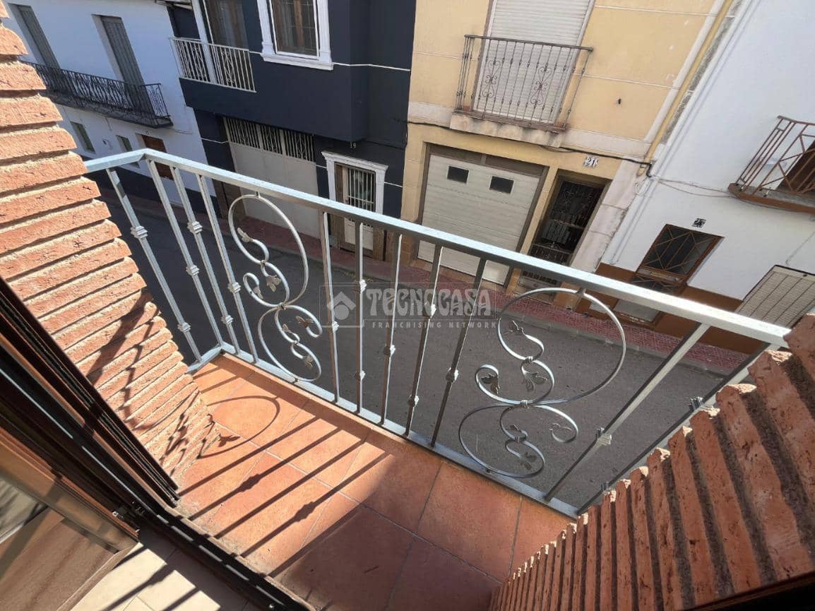 3 makuuhuone Omakotitalo myytävänä paikassa Fuensanta de Martos mukana 
autotalli - 122 900 € (Ref: 9530961)