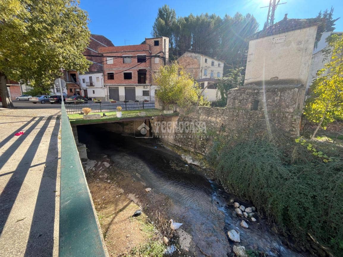 3 makuuhuone Omakotitalo myytävänä paikassa Fuensanta de Martos mukana 
autotalli - 122 900 € (Ref: 9530961)