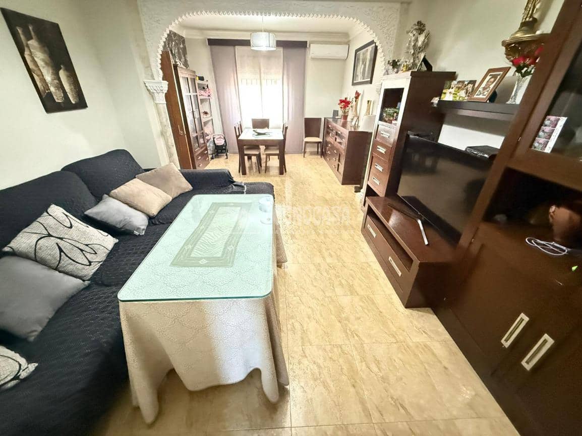 3 makuuhuone Omakotitalo myytävänä paikassa Martos - 79 900 € (Ref: 9530966)