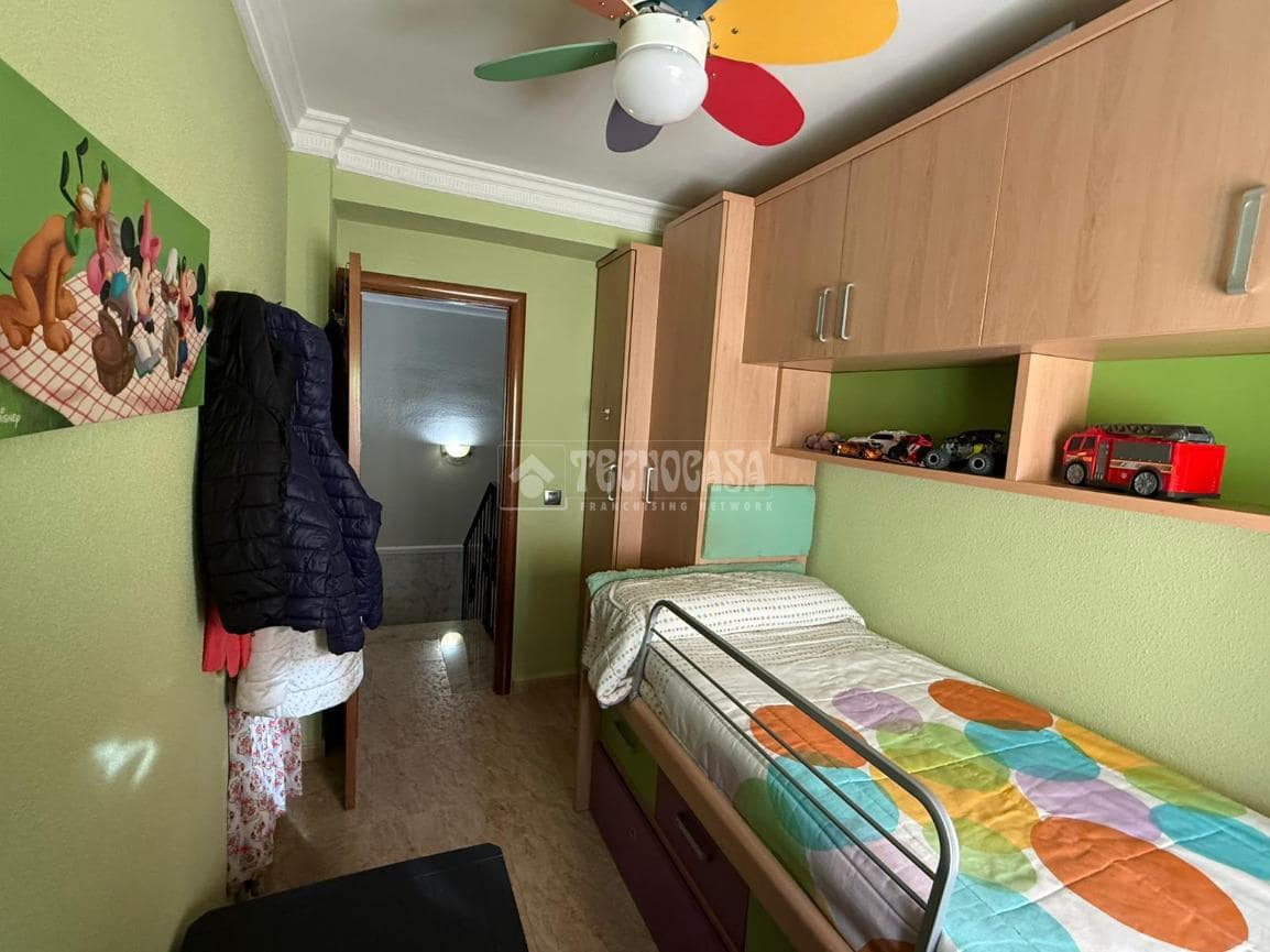 3 makuuhuone Omakotitalo myytävänä paikassa Martos - 79 900 € (Ref: 9530966)