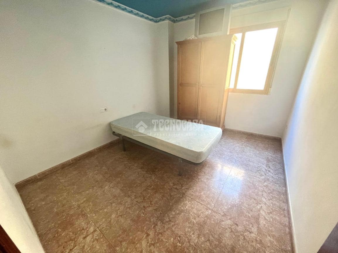 3 bedroom Flat for sale in Martos with garage - € 66,000 (Ref: 9534528)
