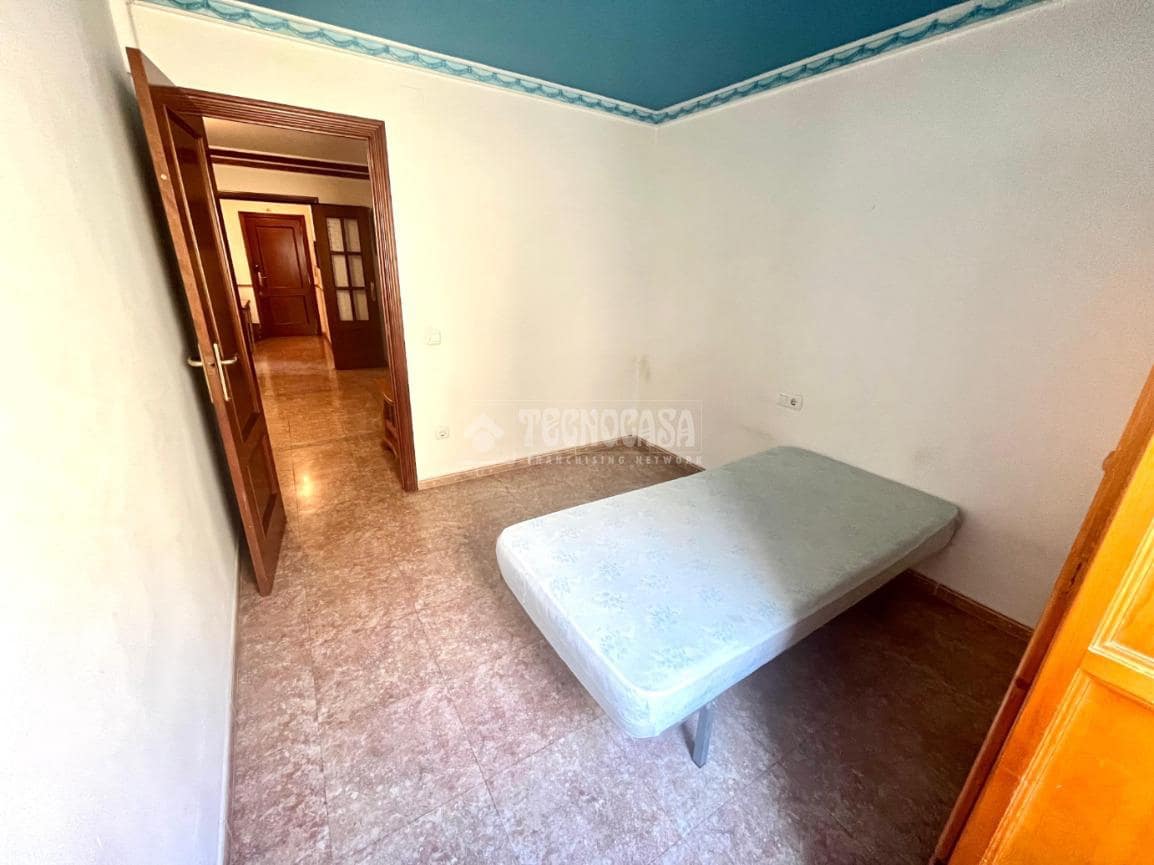 3 bedroom Flat for sale in Martos with garage - € 66,000 (Ref: 9534528)