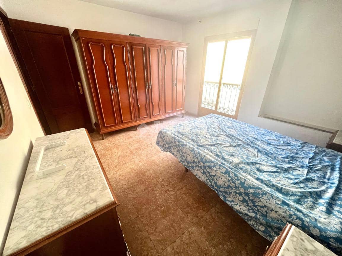 3 bedroom Flat for sale in Martos with garage - € 66,000 (Ref: 9534528)