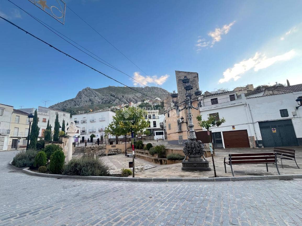 3 bedroom Flat for sale in Martos with garage - € 66,000 (Ref: 9534528)