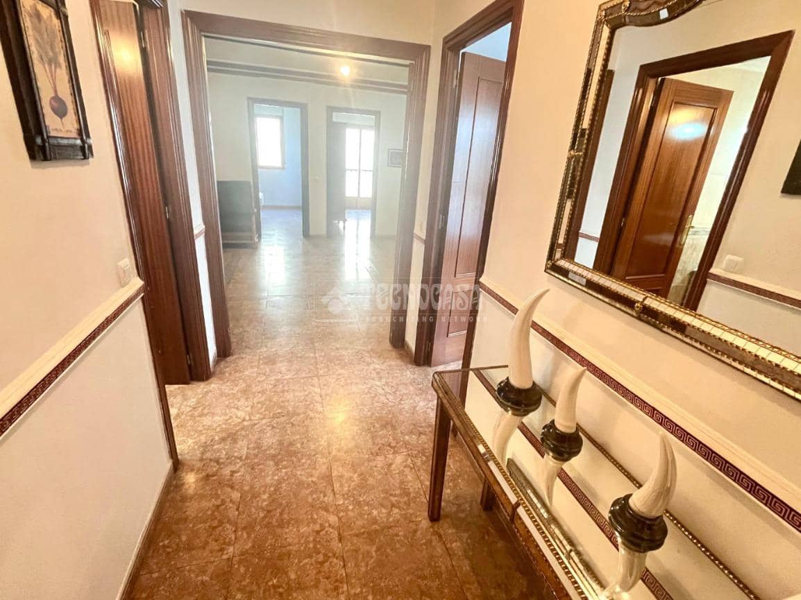 3 bedroom Flat for sale in Martos with garage - € 66,000 (Ref: 9534528)