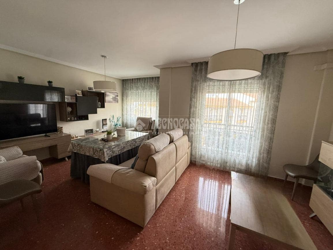 3 bedroom Flat for sale in Martos - € 99,900 (Ref: 9534580)