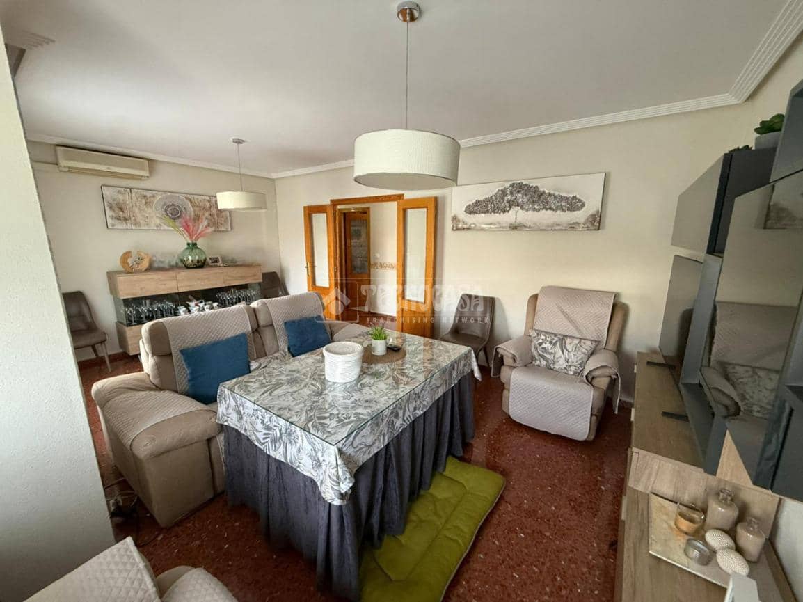 3 bedroom Flat for sale in Martos - € 99,900 (Ref: 9534580)