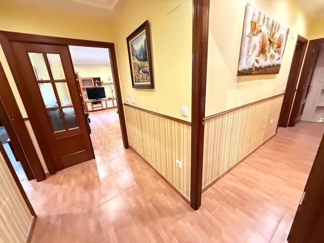 Piso de 3 habitaciones en Martos en venta - 199.900 € (Ref: 9535230)