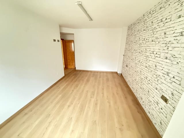 3 soveværelse Lejlighed til salg i Fuensanta de Martos - € 109.900 (Ref: 9539717)