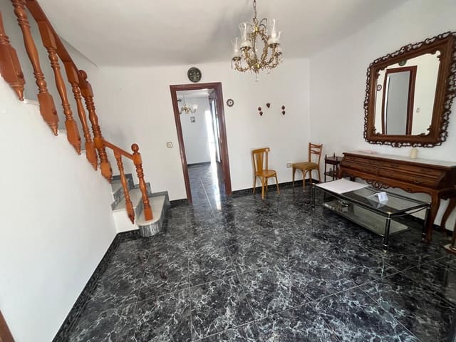 3 bedroom Townhouse for sale in Martos - € 75,000 (Ref: 9631549)