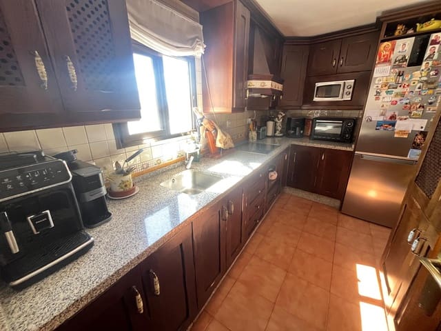 4 sovrum Hus till salu i Martos - 149 900 € (Ref: 9679263)