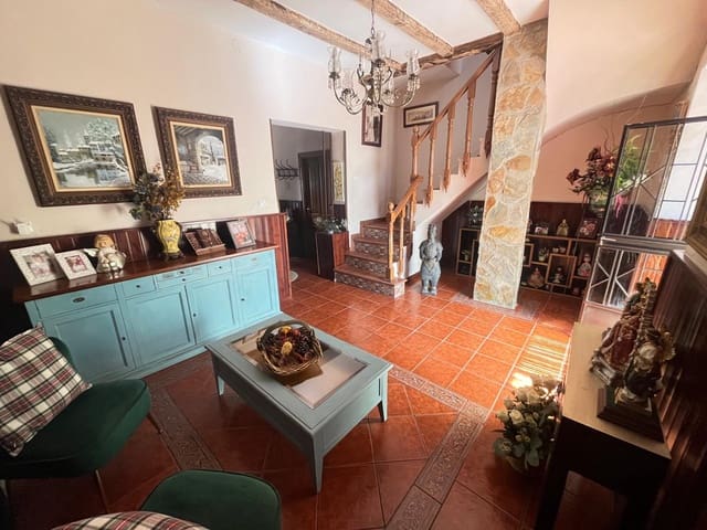 4 sovrum Hus till salu i Martos - 149 900 € (Ref: 9679263)