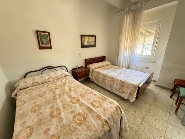 3 bedroom Townhouse for sale in Martos - € 69,900 (Ref: 9730528)