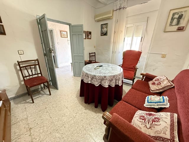 3 bedroom Townhouse for sale in Martos - € 69,900 (Ref: 9730528)