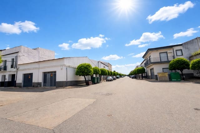 Casa de 3 habitaciones en Monte Lope Alvarez, Martos en venta - 79.900 € (Ref: 9769940)