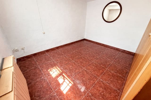 Casa de 3 habitaciones en Monte Lope Alvarez, Martos en venta - 79.900 € (Ref: 9769940)