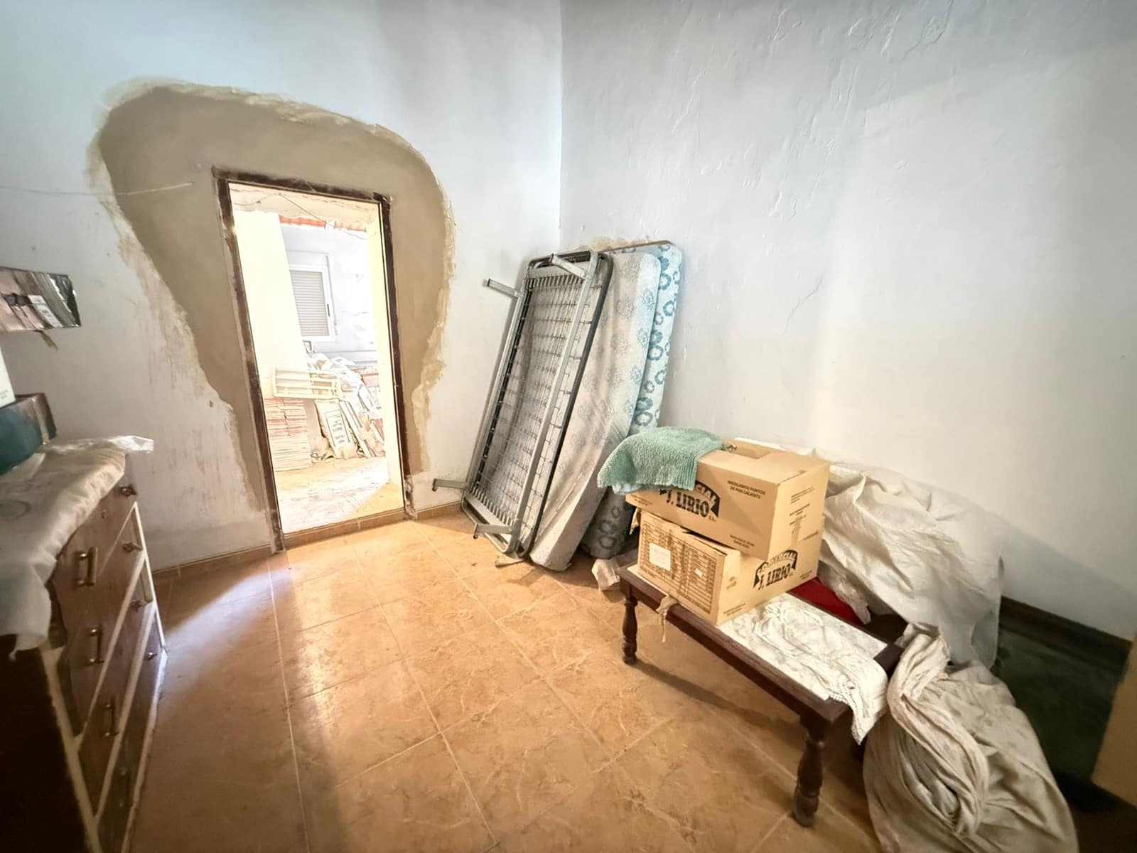 4 bedroom Townhouse for sale in Martos - € 22,900 (Ref: 9772446)