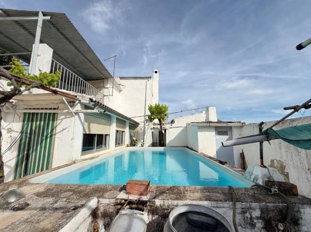 4 slaapkamer Huis te koop in Martos met zwembad garage - € 99.898 (Ref: 9789919)